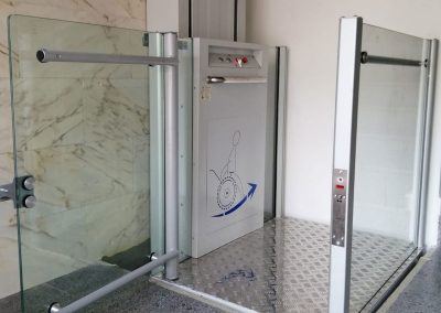 Instalación de elevador vertical VH en Paseo sagasta (Zaragoza)