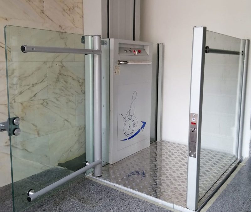 Instalación de elevador vertical VH en Paseo sagasta (Zaragoza)